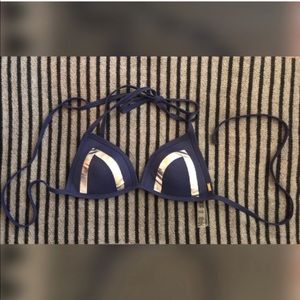 Pink Victoria’s Secret bikini top